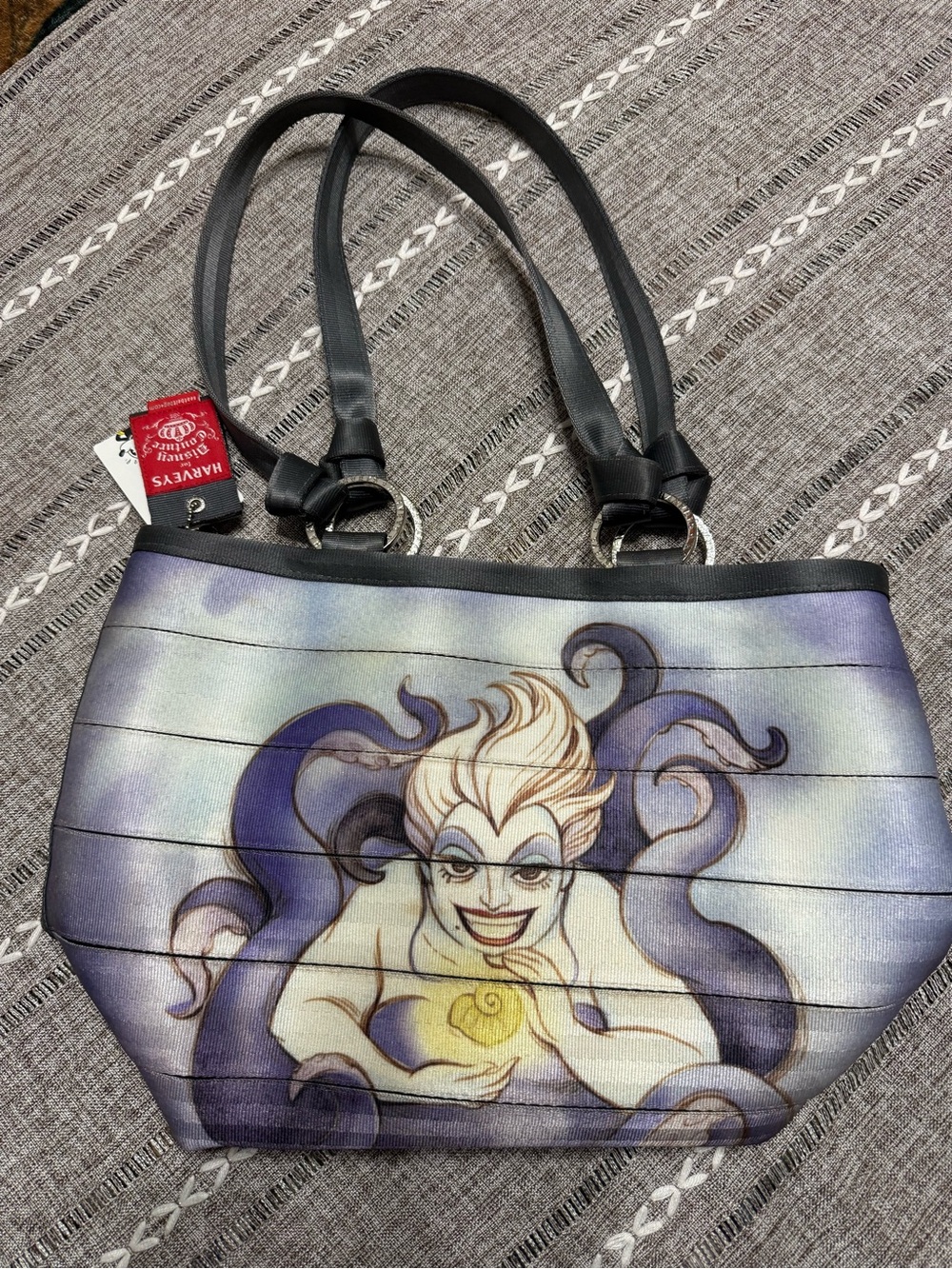 Rare Harvey’s Seatbelt Disney Couture Ariel & Ursula Good vs Evil Handbag NWT - Picture 2 of 6